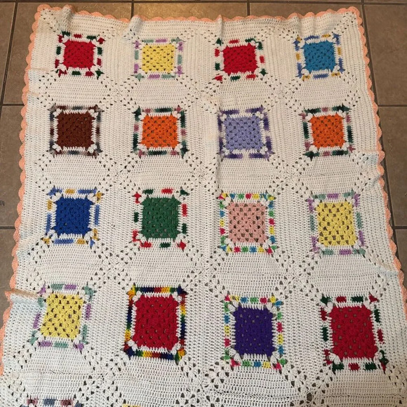 Crochet Blanket 96” X 50" Large Soft Comfy Handmade Crafted Beautiful Colors - Picture 4 of 7